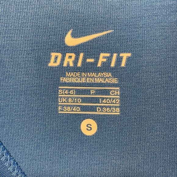 Nike Dri-fit womens Short Sleeve shirt - Picture 2 of 3